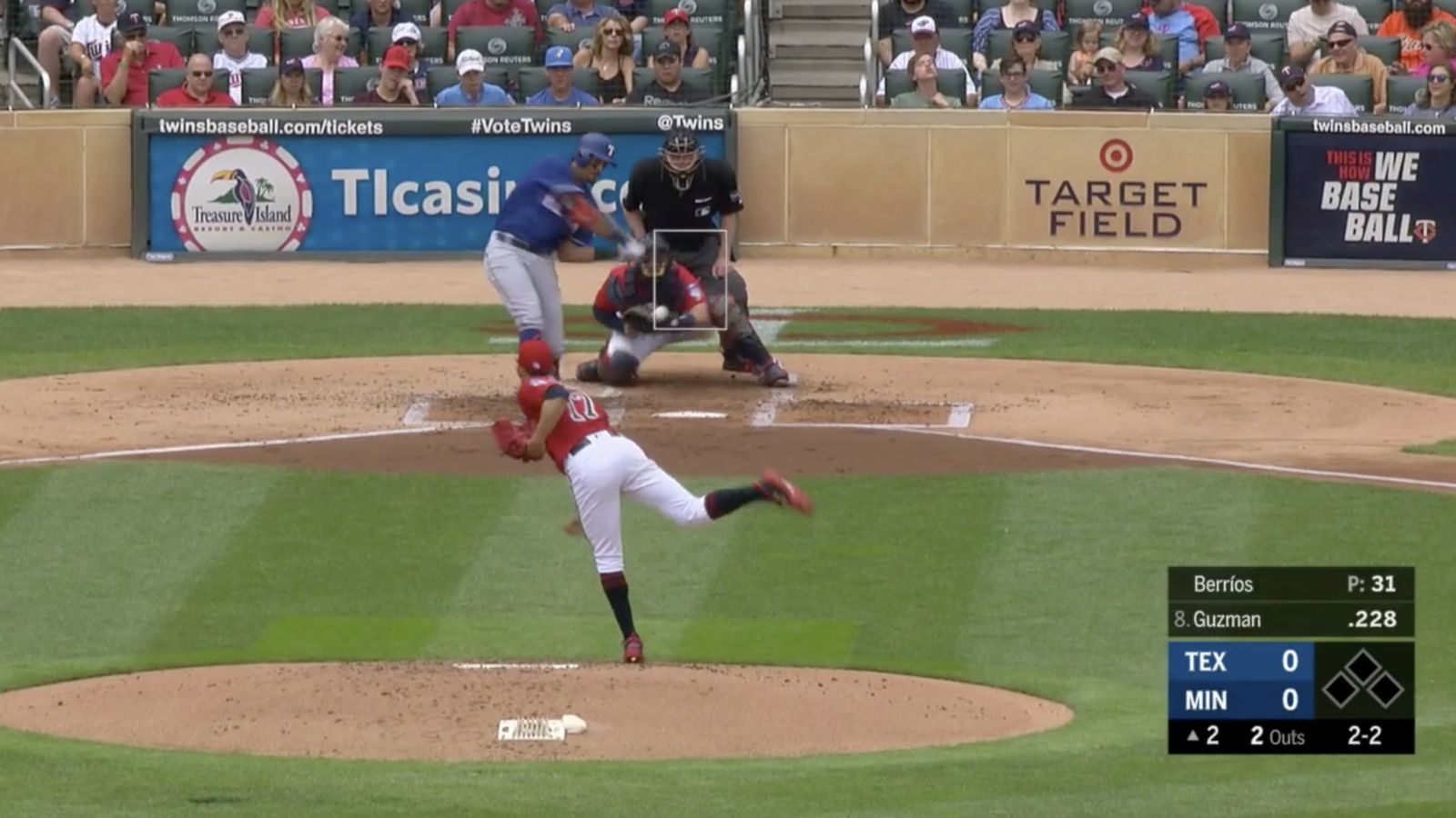 Chris Sale's Slider + the Nastiest GIFs from Sunday's Games